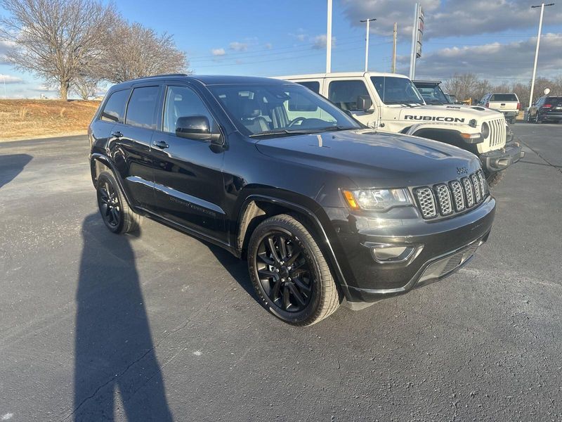 2022 Jeep Grand Cherokee WK Laredo XImage 3