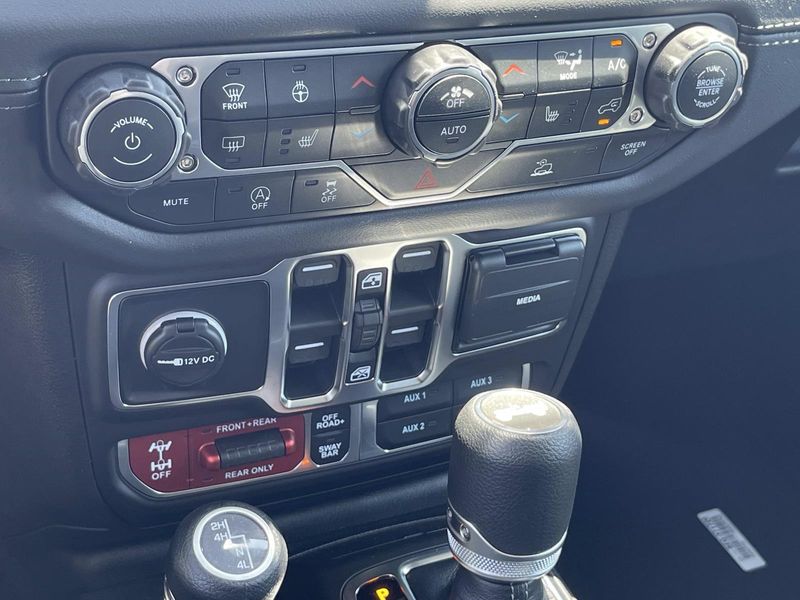 New 2026 Jeep Wrangler 4-door Rubicon