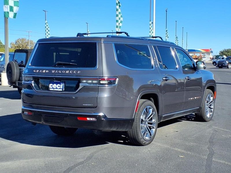 2024 Jeep Grand Wagoneer L III photo 3