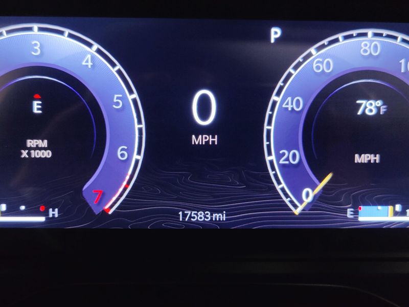 Used 2025 Jeep Grand Cherokee Limited 4X4 w/Luxury Tech IIImage 37