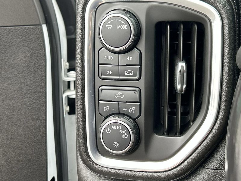 Used 2021 Chevrolet Silverado 1500 LTImage 18