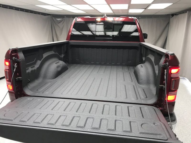 2019 RAM 1500 LaramieImage 19