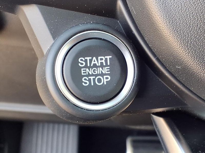 New 2025 Alfa Romeo Stelvio AwdImage 17