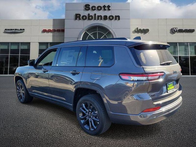 New 2026 Jeep Grand Cherokee L Limited Reserve 4x4