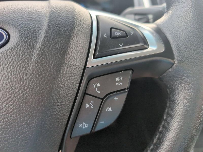 2022 Ford Edge TitaniumImage 24