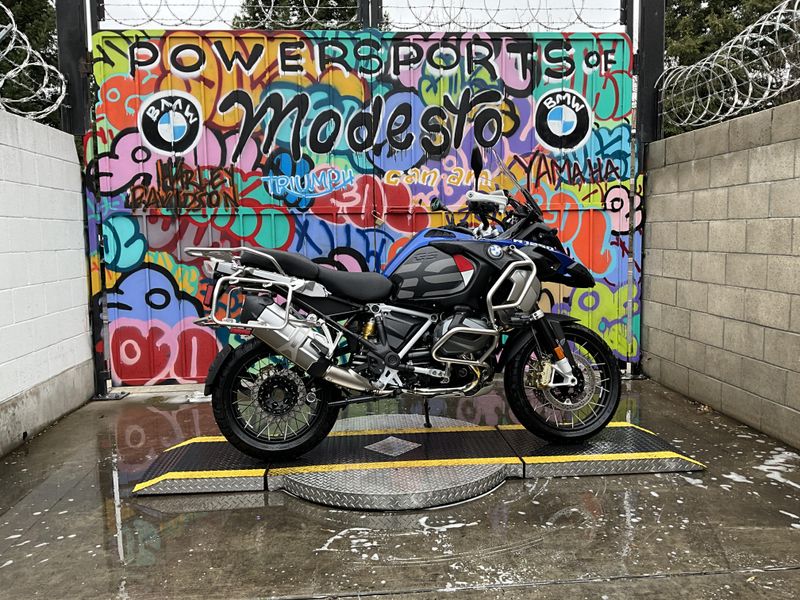 2024 BMW R 1250 GS Adventure Image 2