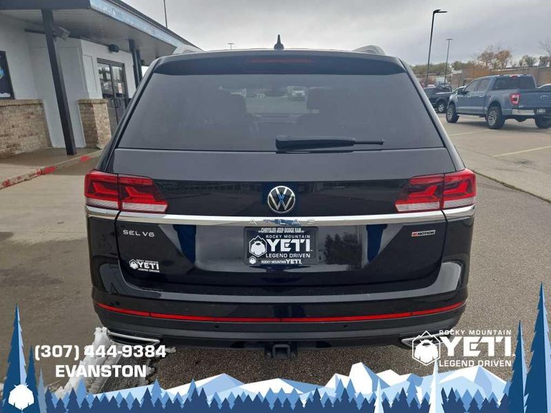 2021 Volkswagen Atlas V6 SEL photo 2