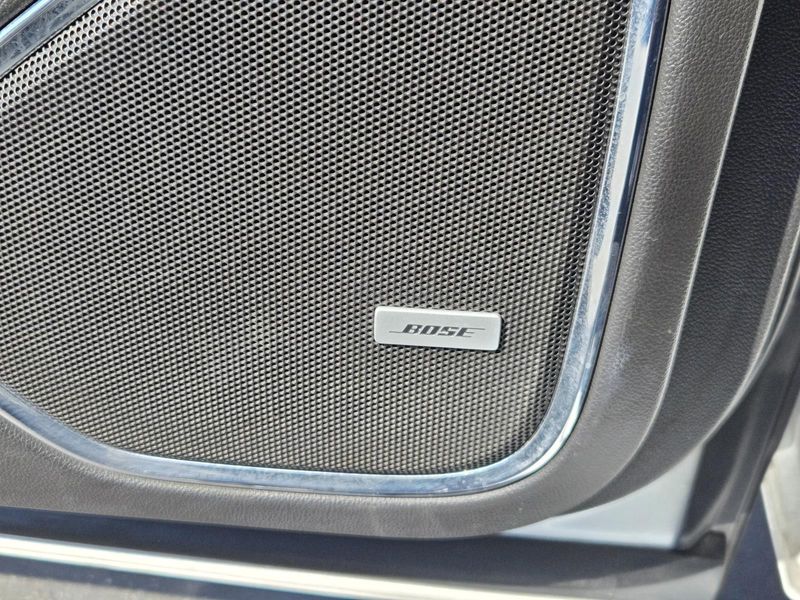 Used 2017 GMC Yukon 2WD 4dr SLT