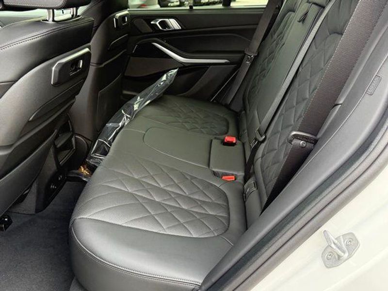 New 2026 BMW X5 M60iImage 27