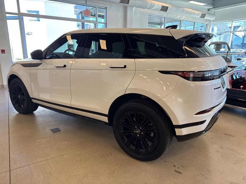 2024 Land Rover Range Rover Evoque DynamicImage 13