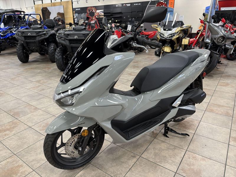 New 2025 Honda PCX ABS Image 13