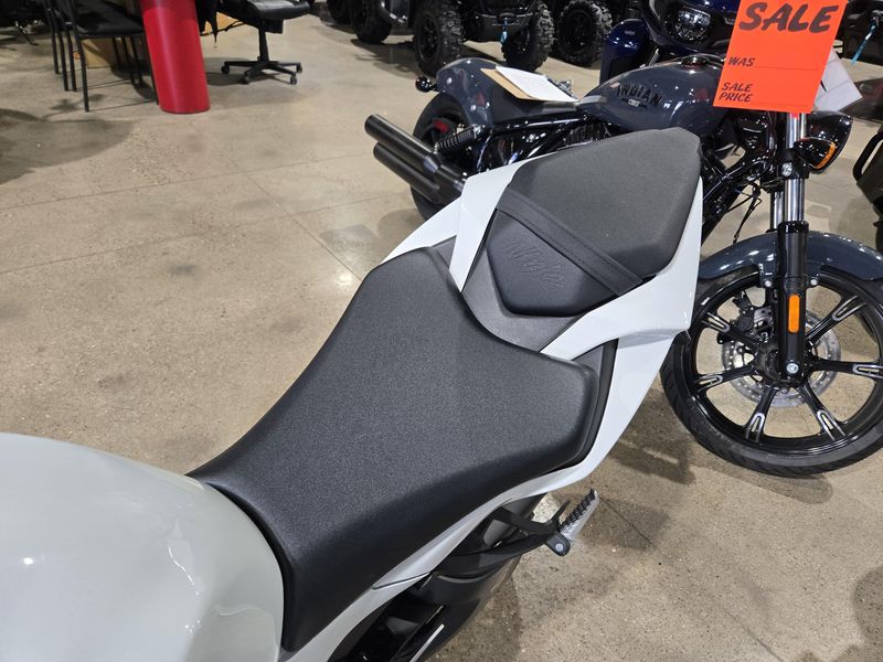 USED 2025 KAWASAKI NINJA ZX6R BASE Image 11