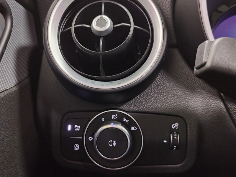 2024 Alfa Romeo Stelvio Ti AWD w/Sunroof/NavImage 29