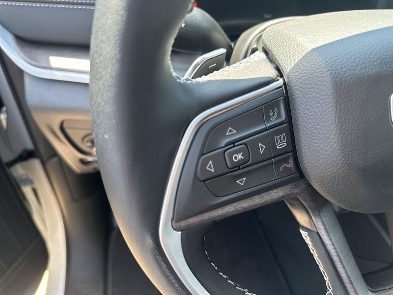 New 2025 Jeep Grand Cherokee L Limited 4x4Image 27