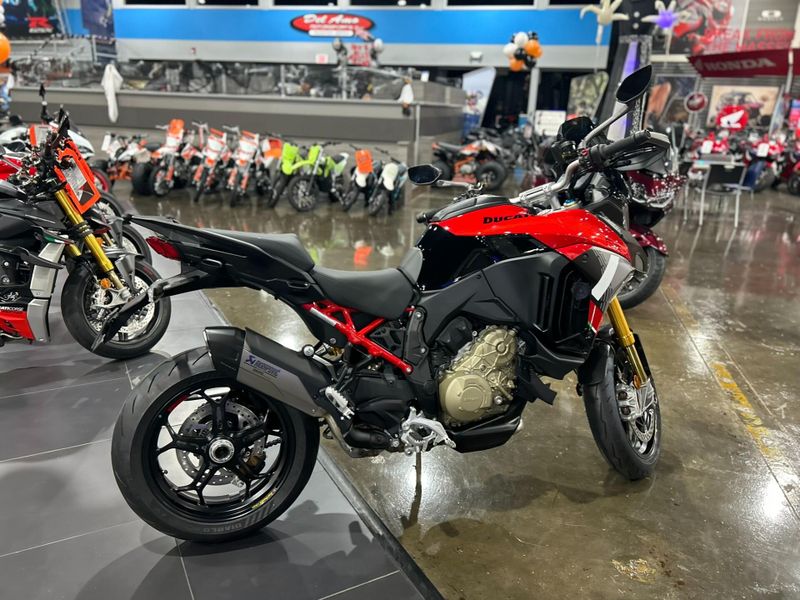 New 2026 Ducati MULTISTRADA V4 PIKES PEAK Image 8