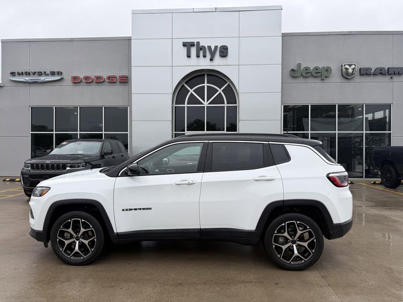Used 2025 Jeep Compass LimitedImage 33