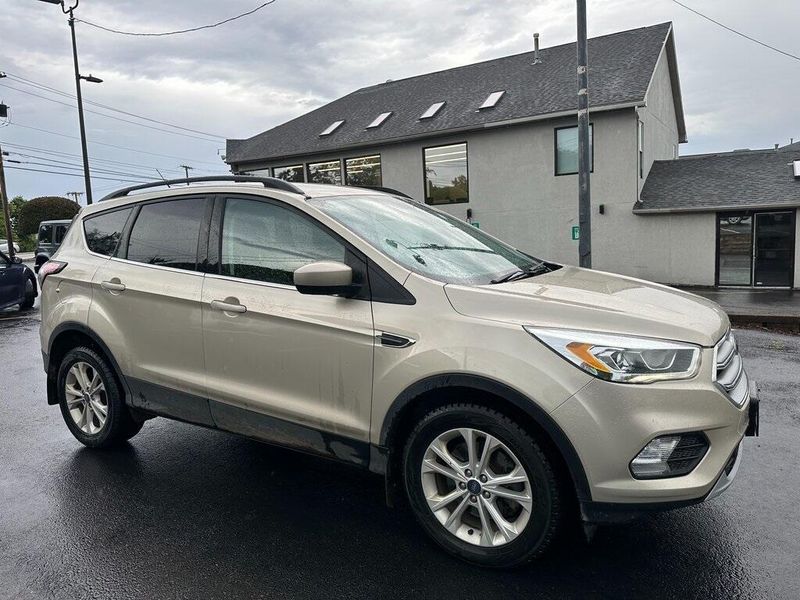 2017 Ford Escape SEImage 1
