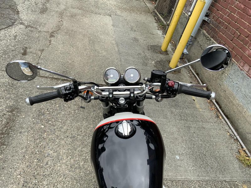 New 2024 Royal Enfield INT 650 