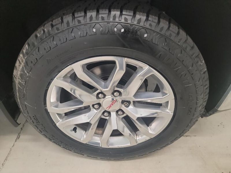 2019 Gmc Sierra 1500 SLE photo 3