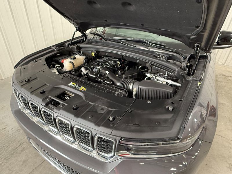 Used 2023 Jeep Grand Cherokee LaredoImage 20