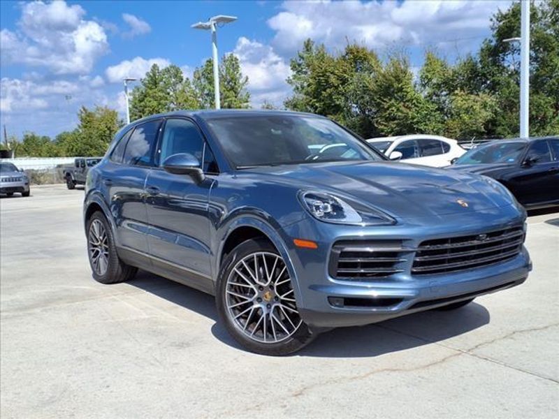 2019 Porsche Cayenne BaseImage 1