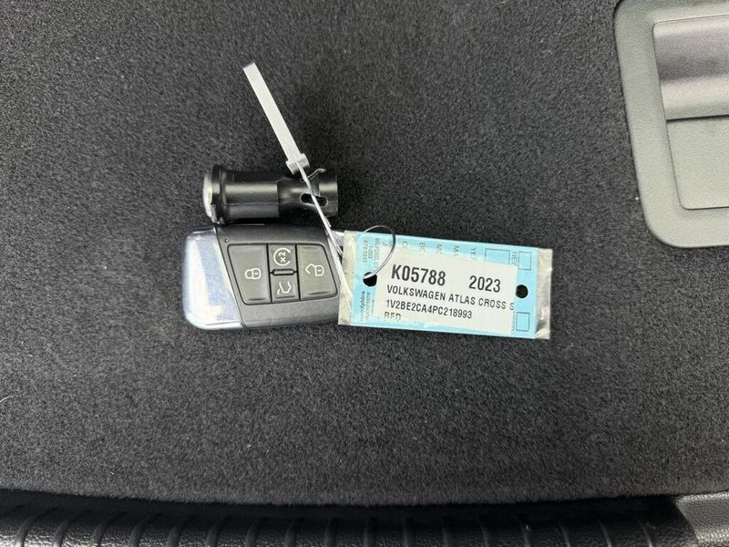 2023 Volkswagen Atlas Cross Sport 3.6L V6 SELImage 54