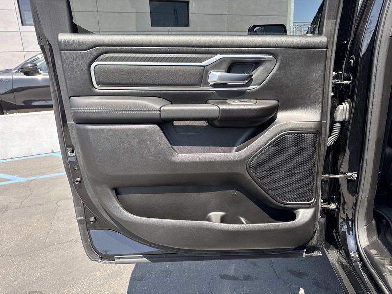 New 2026 RAM 1500 Big Horn Crew Cab 4x4 5'7' Box