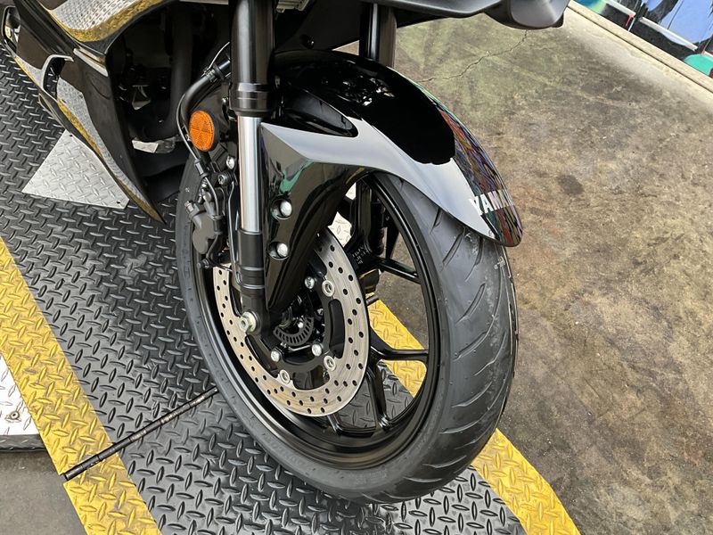 New 2026 Yamaha YZF-R3 ABS Image 9