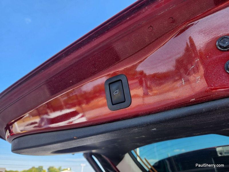2017 Toyota Highlander SE photo 22