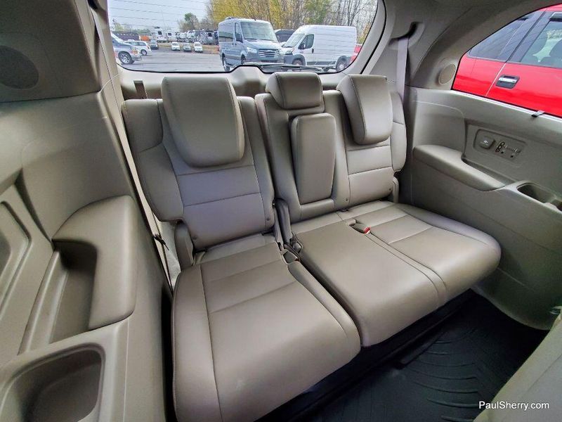 2011 Honda Odyssey TouringImage 5