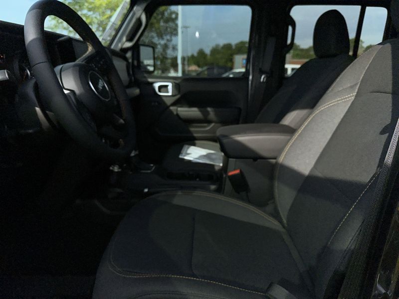 2024 Jeep Wrangler Sport SImage 11