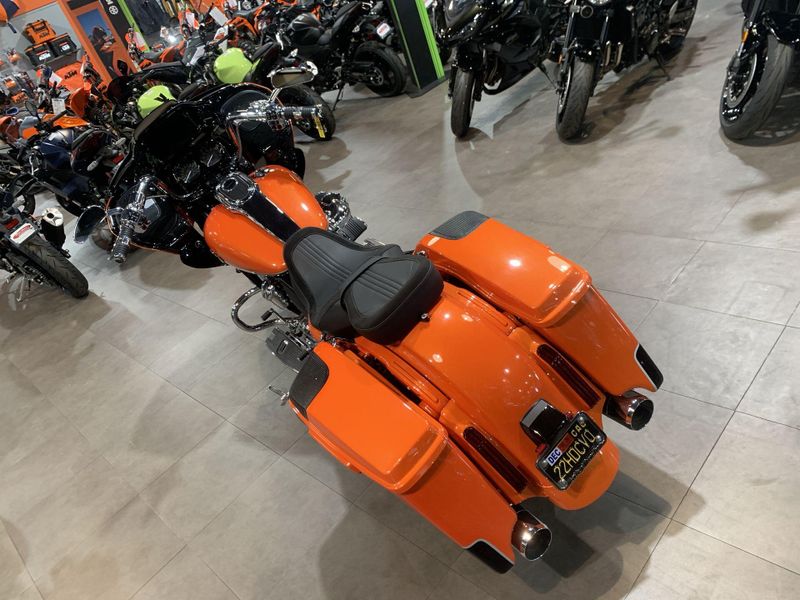 Used 2022 Harley-Davidson Road Glide CVO Road Glide Image 26