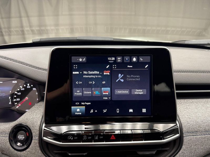 New 2025 Jeep Compass Latitude 4x4Image 10