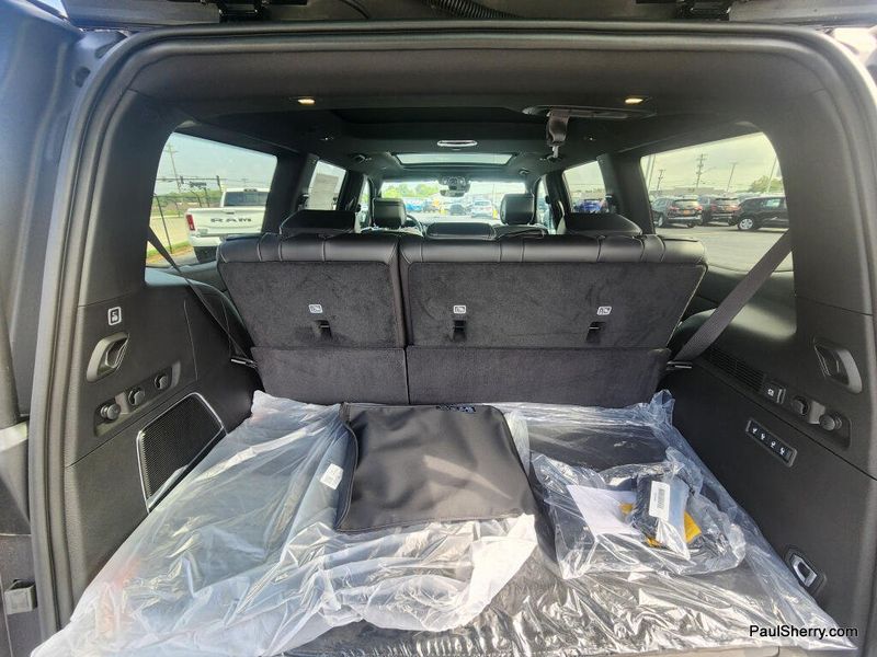 2026 Jeep Grand Wagoneer Upland 4x4