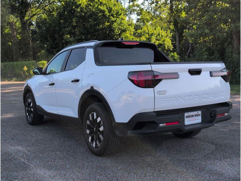 Used 2025 Hyundai Santa Cruz SELImage 3