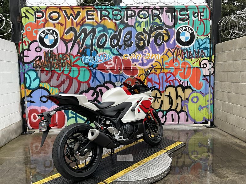 New 2026 Yamaha YZF-R3 ABS 70th Anniversary Edition Image 5