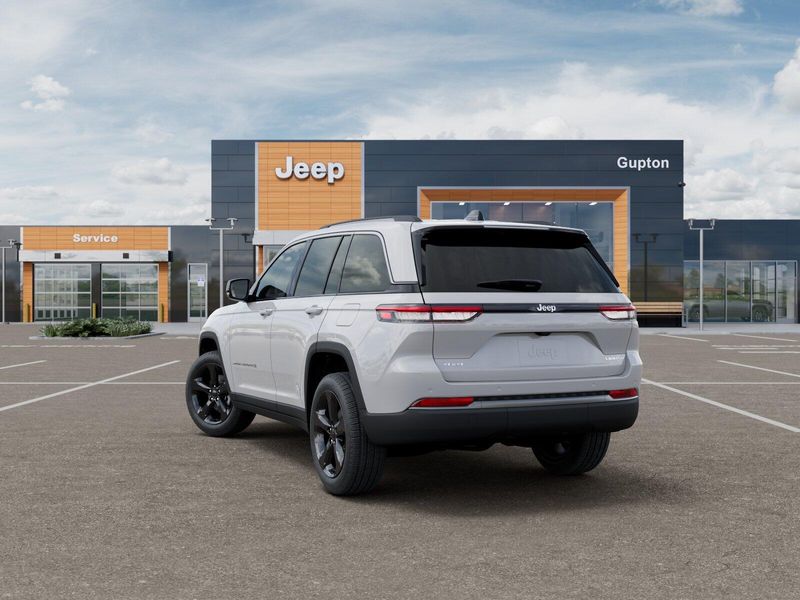 New 2026 Jeep Grand Cherokee Limited 4x4Image 3