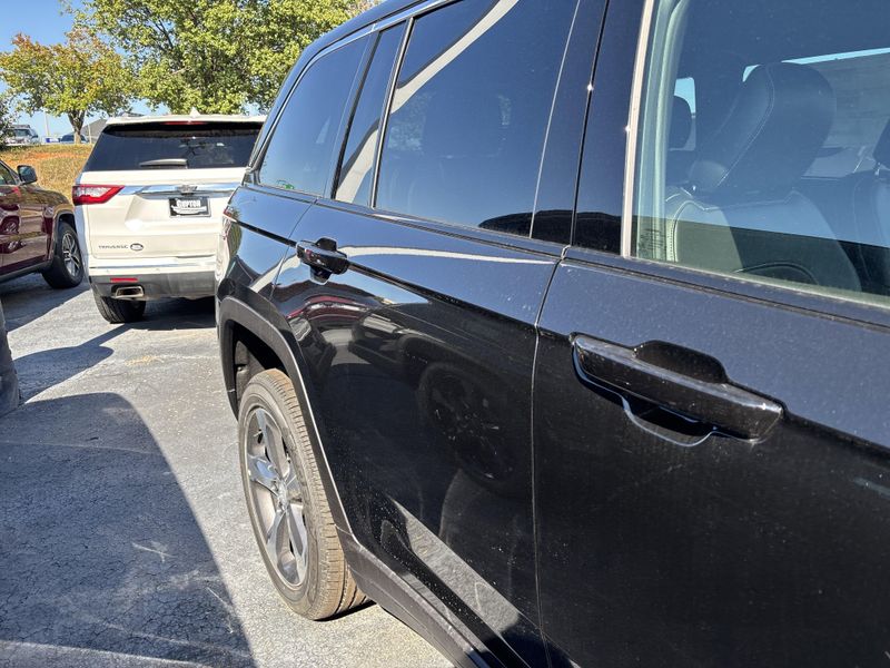 New 2025 Jeep Grand Cherokee Limited 4x4Image 5