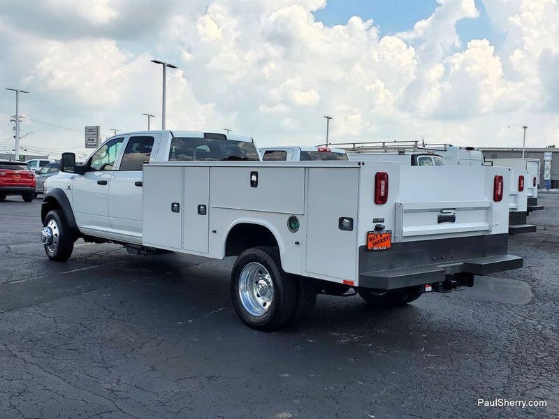 New 2024 RAM 5500 Tradesman Chassis Crew Cab 4x4 84