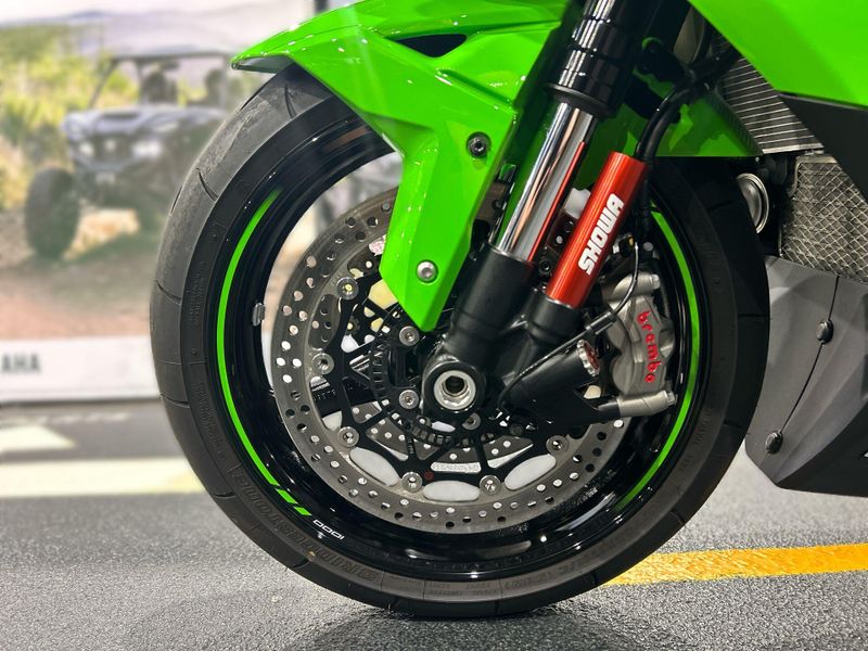 Used 2025 Kawasaki NINJA ZX 10R ABS KRT EDITION Image 31
