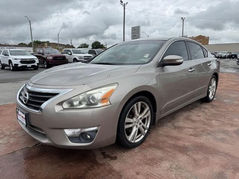 2013 Nissan Altima 3.5 SLImage 1