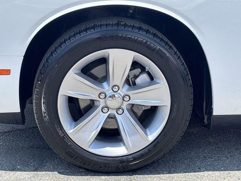 Used 2023 Dodge Challenger SXTImage 10
