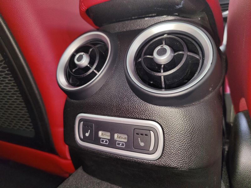 Used 2024 Alfa Romeo Giulia Ti AWD w/Performance Driving PkgImage 14