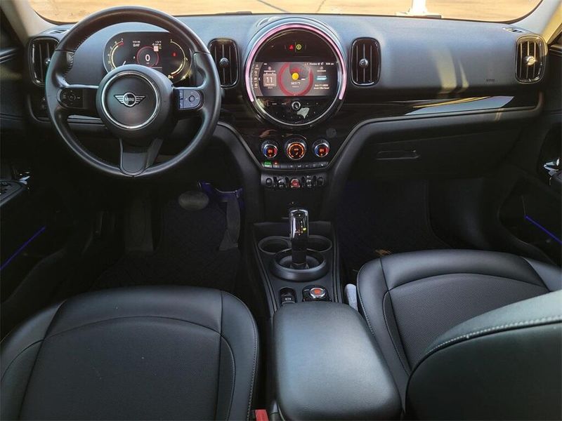 2022 MINI Countryman BaseImage 26