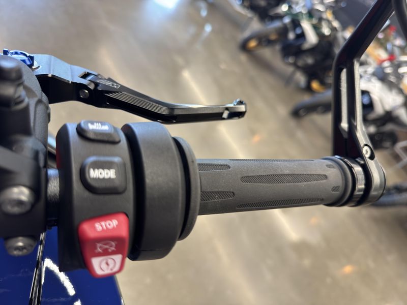 2025 BMW M 1000 XR - BLACK STORM METALLIC