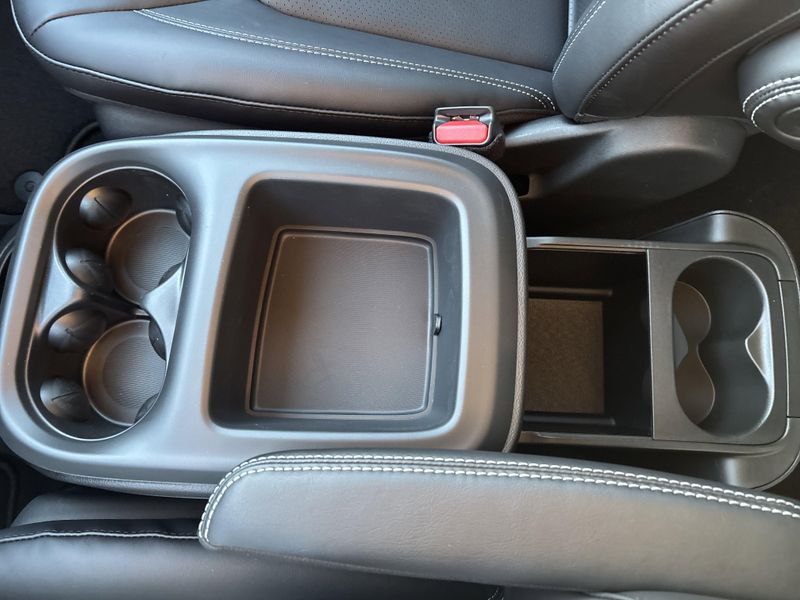 New 2026 Chrysler Pacifica SelectImage 32