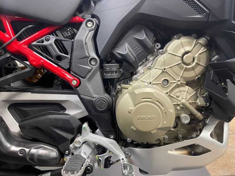 New 2025 Ducati MULTISTRADA V4 RALLY TRAVEL & RADAR SPOKED WHEELS Image 3