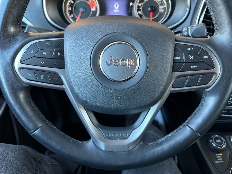 2020 Jeep Cherokee LimitedImage 3