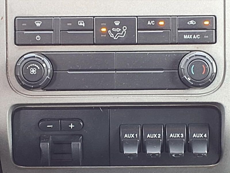2016 Ford F-250 XLT photo 12