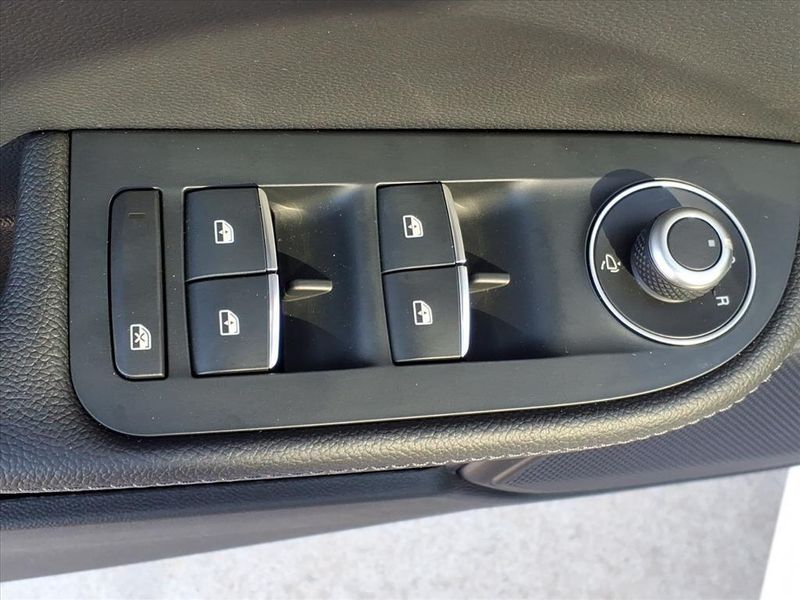 New 2026 Alfa Romeo Giulia VeloceImage 17